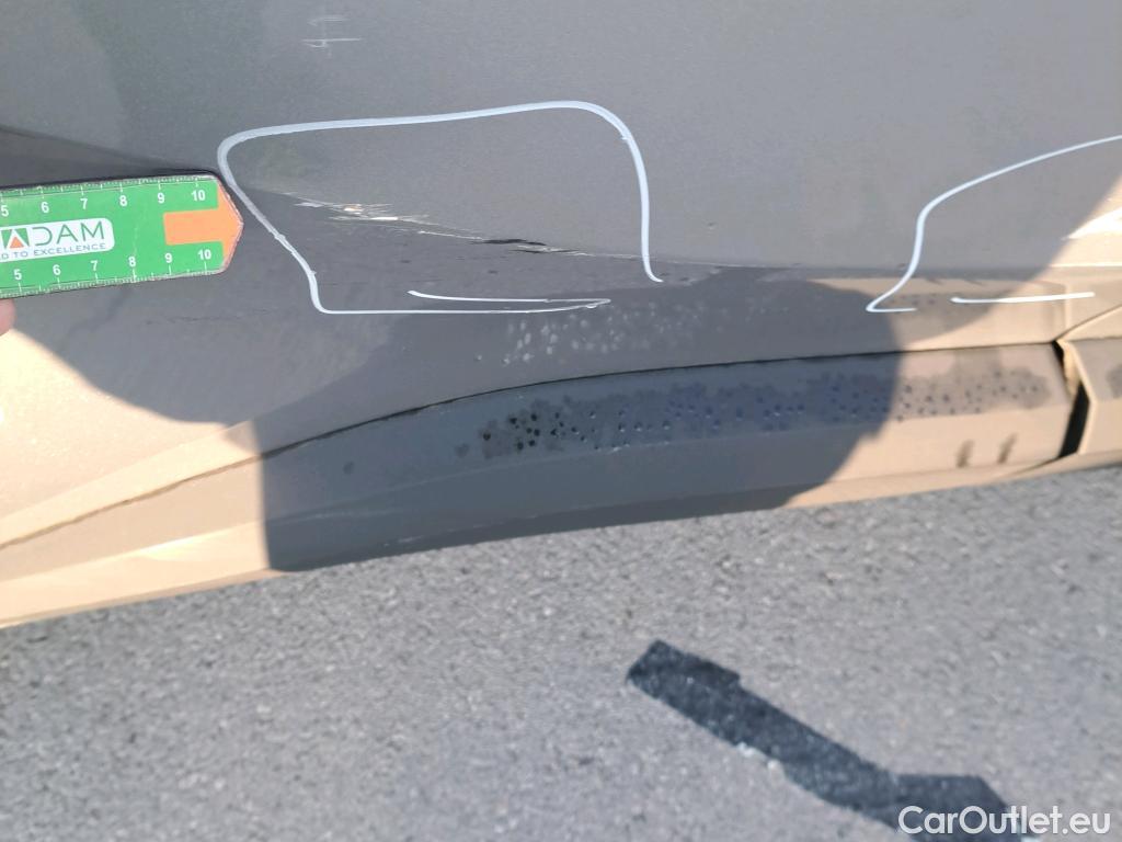  Toyota  C-HR TOYOTA  / 2016 / 5P / todoterreno 1.8 125H Advance (CX) #36