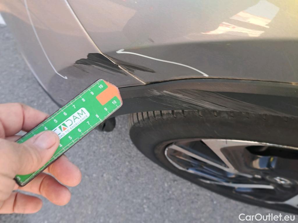  Toyota  C-HR TOYOTA  / 2016 / 5P / todoterreno 1.8 125H Advance (CX) #45