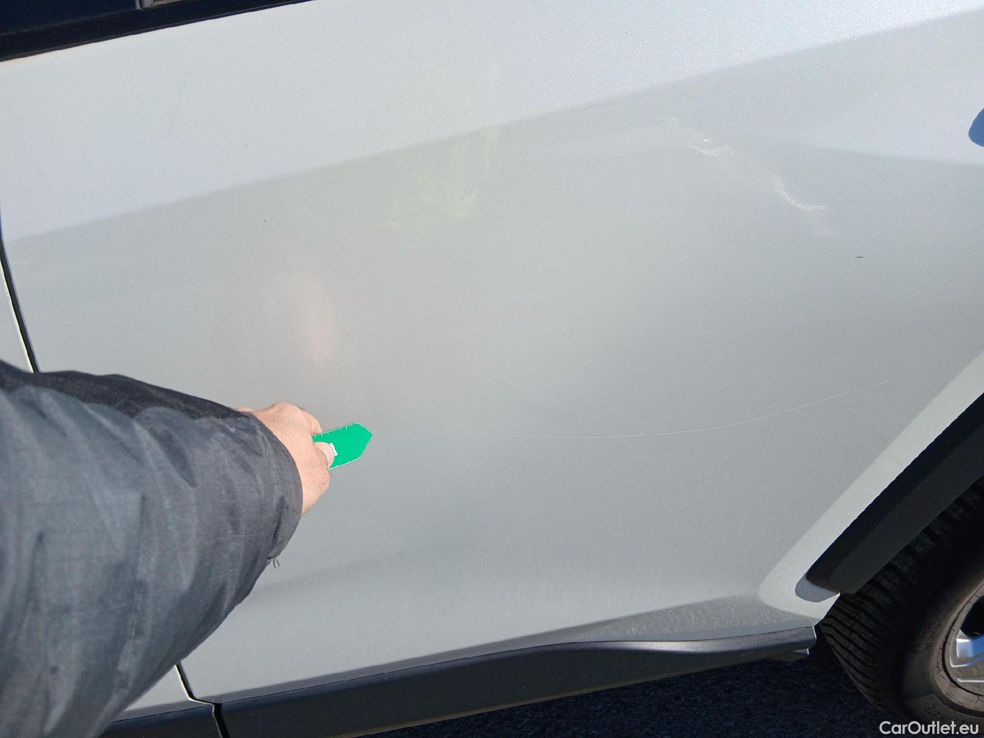  Toyota  RAV4 TOYOTA  / 2018 / 5P / todoterreno 2.5l 220H Advance #8