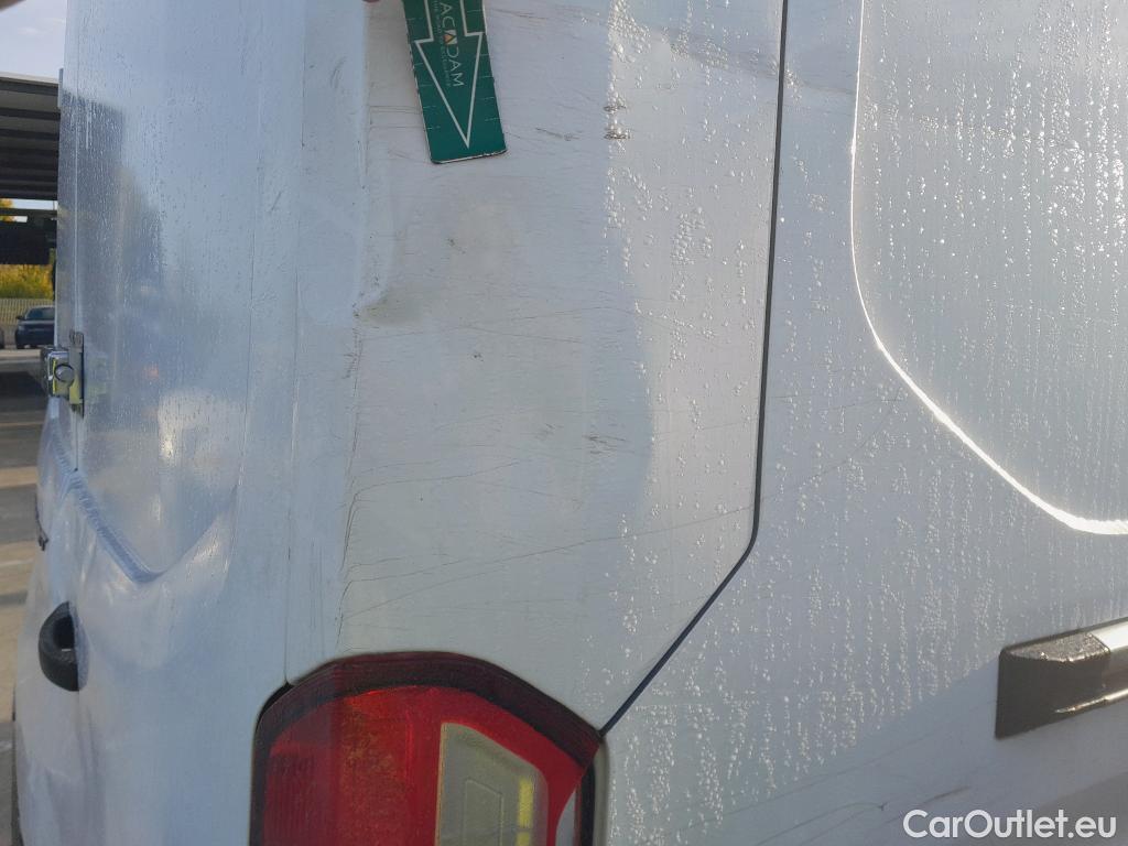  Ford  Transit FORD  / 2013 / 4P / furgón 350 96kW L3H2 Van Trend FWD MHEV #40