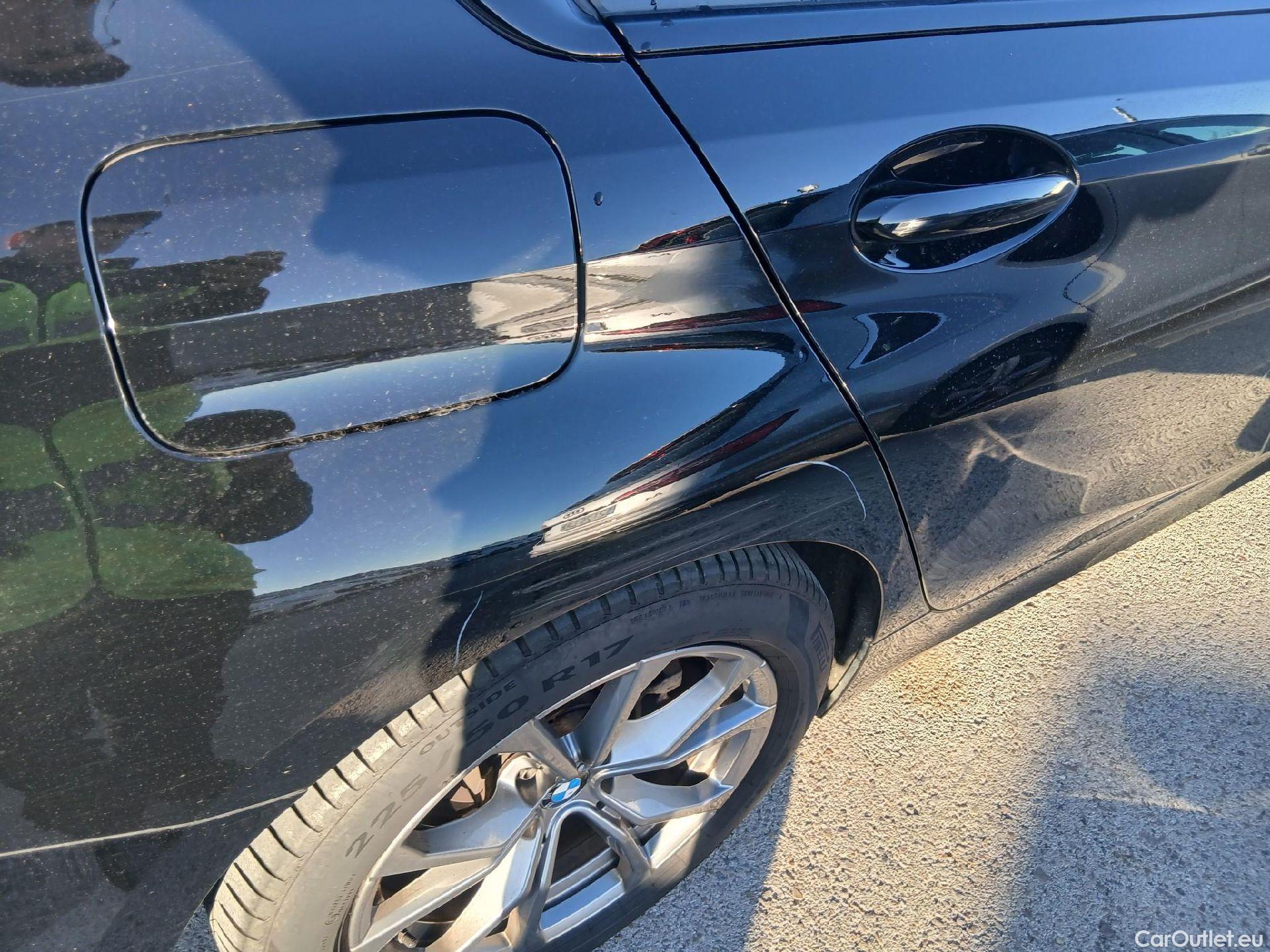  Bmw  Serie 3 BMW  / 2018 / 4P / sedán 318d Auto. #23