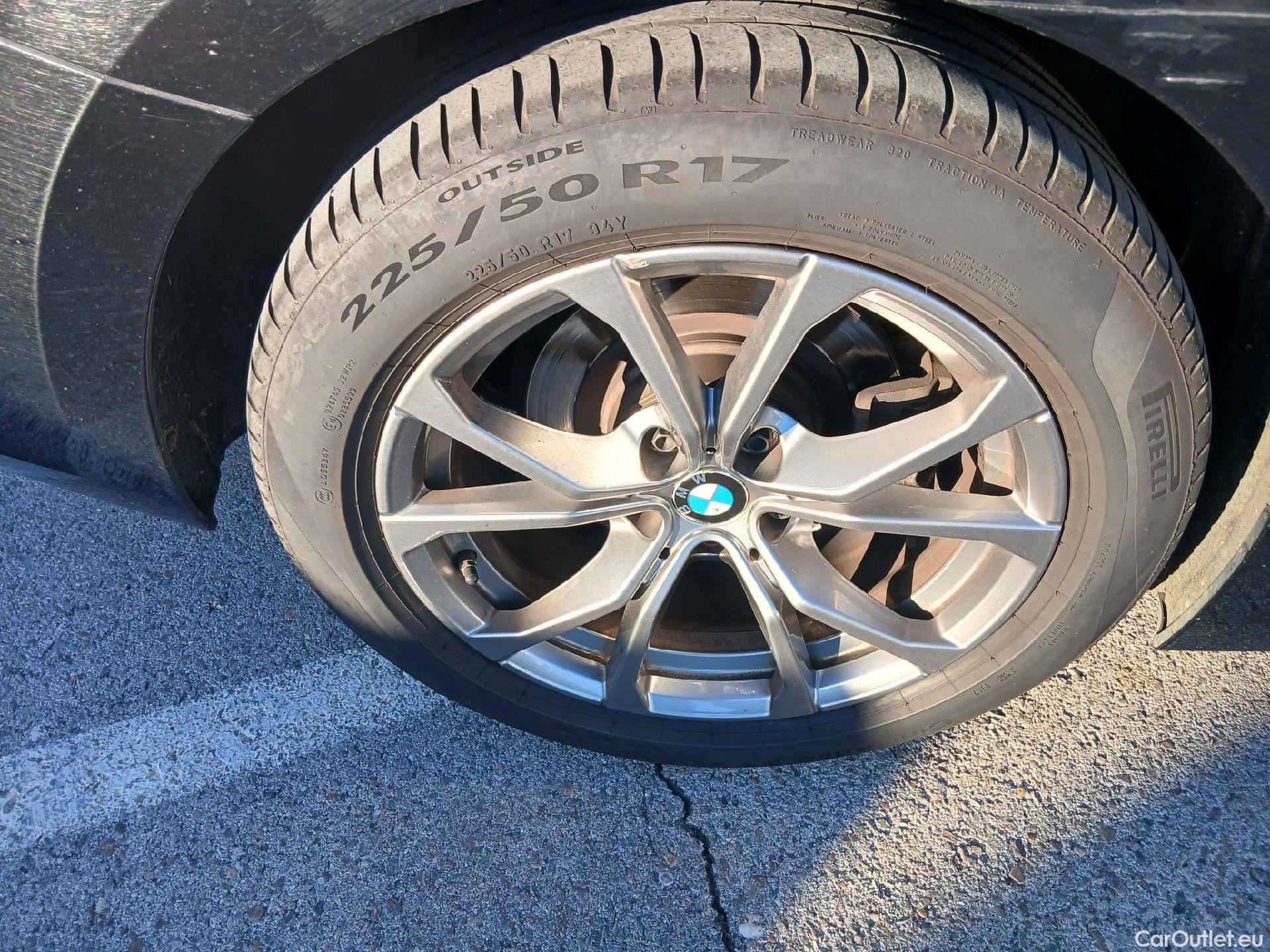  Bmw  Serie 3 BMW  / 2018 / 4P / sedán 318d Auto. #3