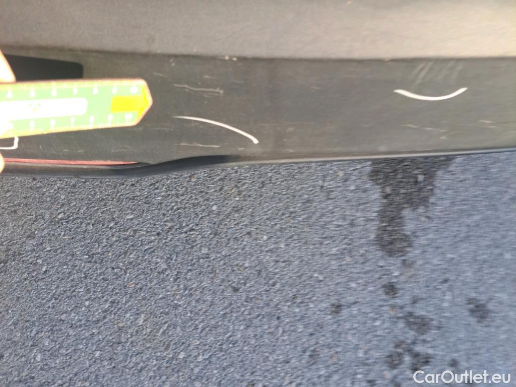  Toyota  C-HR TOYOTA  / 2016 / 5P / todoterreno 1.8 125H Advance (CX) #89