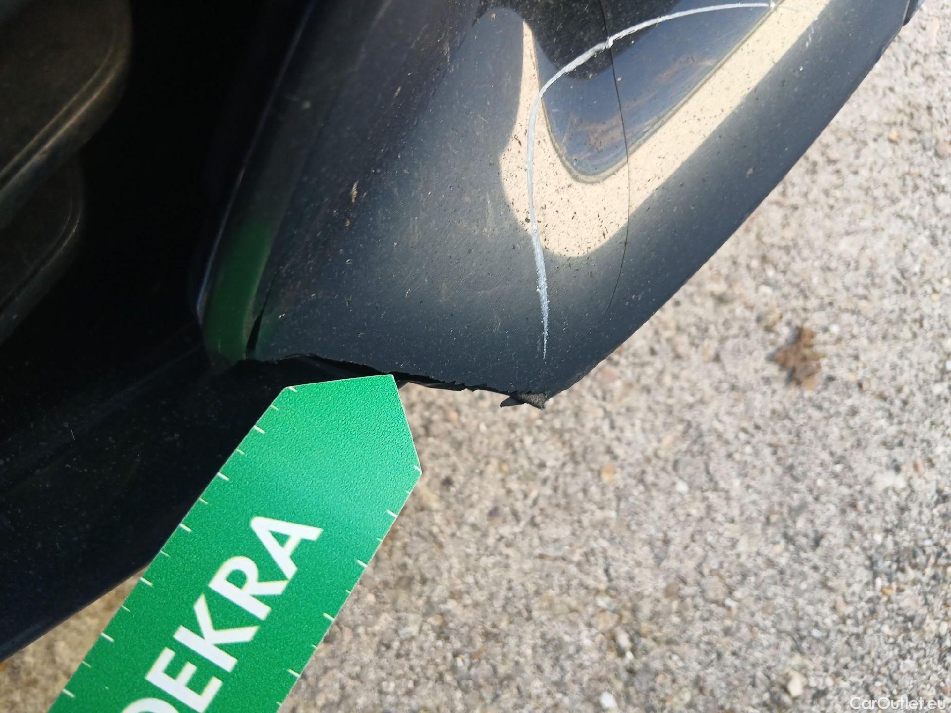  Bmw  Serie 3 BMW  / 2018 / 4P / sedán 318d Auto. #12