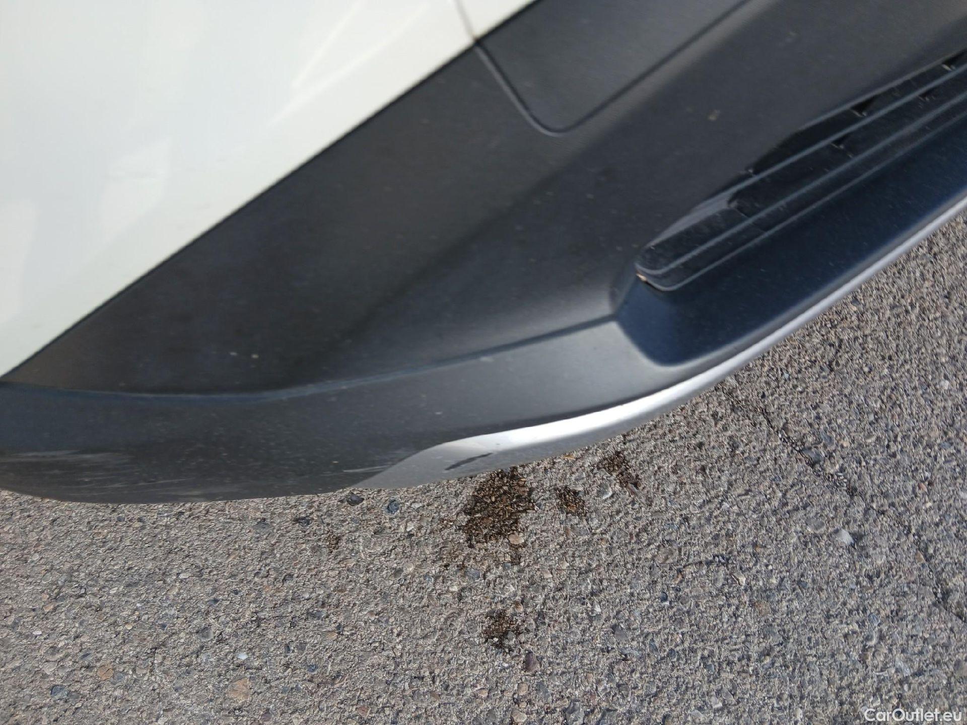  Toyota  RAV4 TOYOTA  / 2018 / 5P / todoterreno 2.5l 220H Advance #4