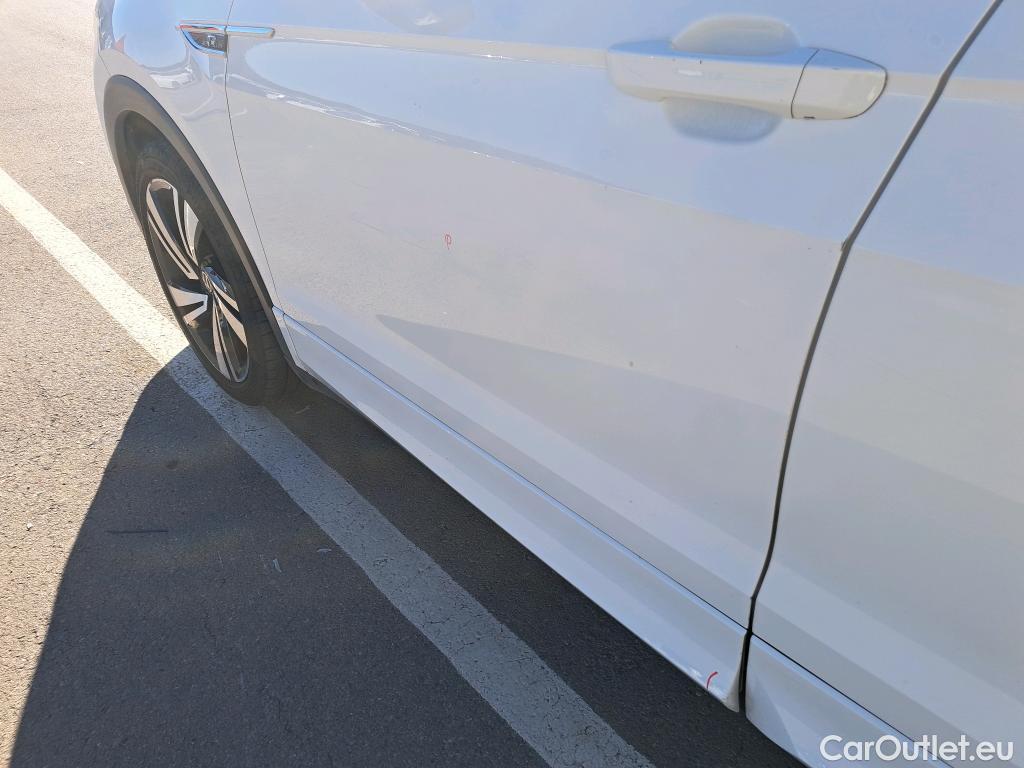  Volkswagen  T-CROSS VOLKSWAGEN  / 2018 / 5P / todoterreno Sport 1.5 TSI 110kW (150CV) DSG #16