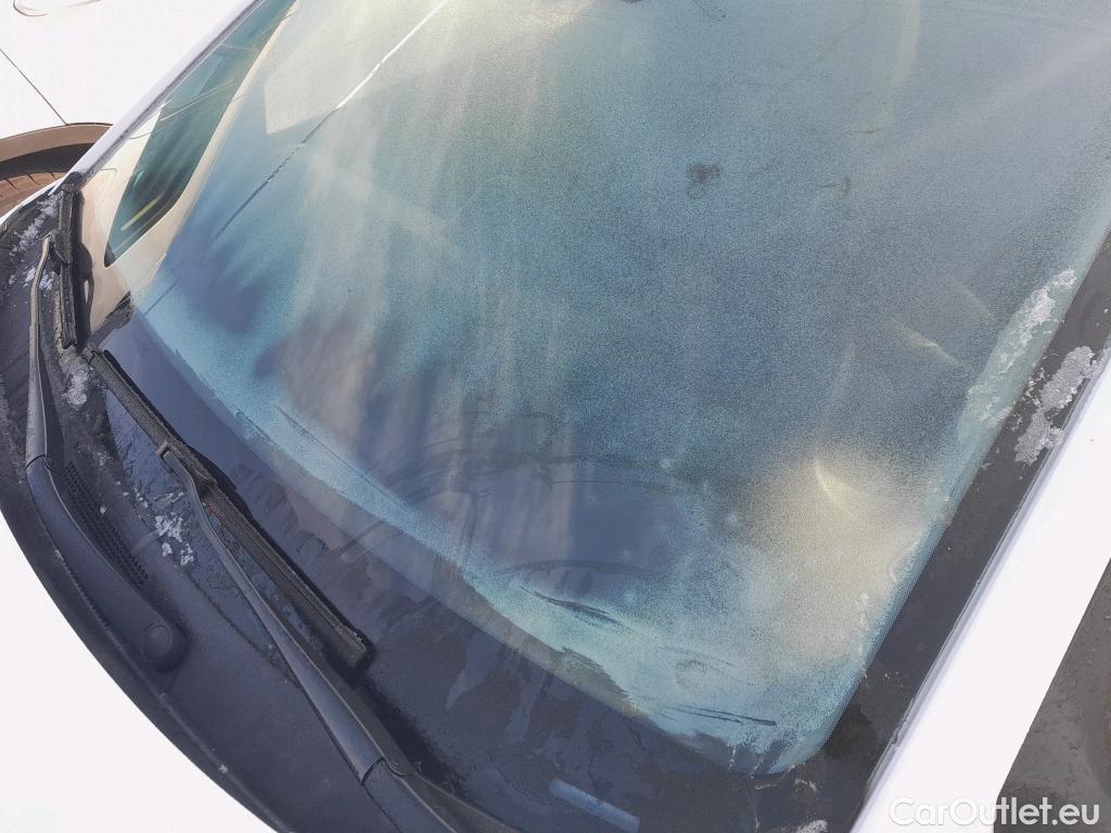  Hyundai  i10 HYUNDAI  / 2020 / 5P / berlina con portón 1.0 Klass #1