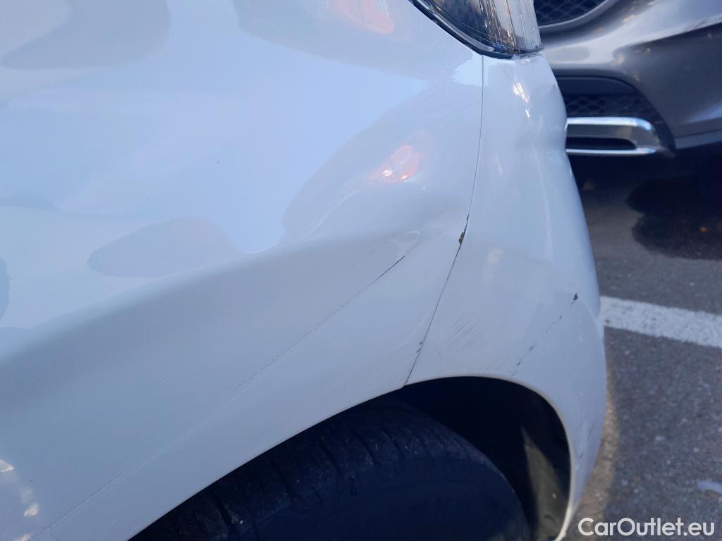  Hyundai  i10 HYUNDAI  / 2020 / 5P / berlina con portón 1.0 Klass #13