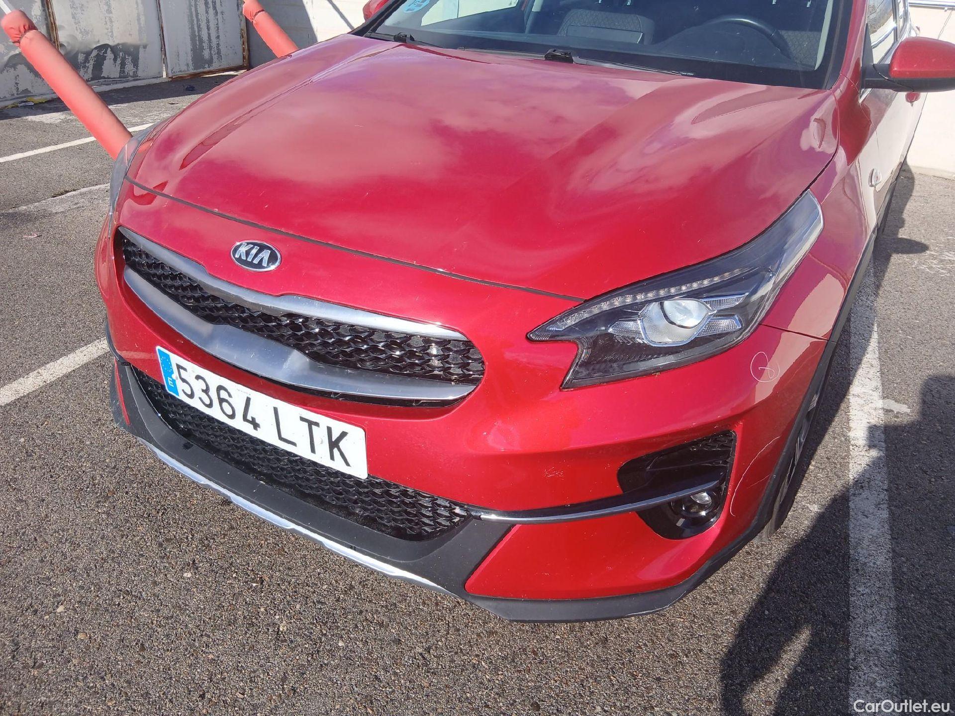  KIA  XCeed KIA  / 2019 / 5P / todoterreno 1.0 T-GDi Drive 88kW (120CV) #4