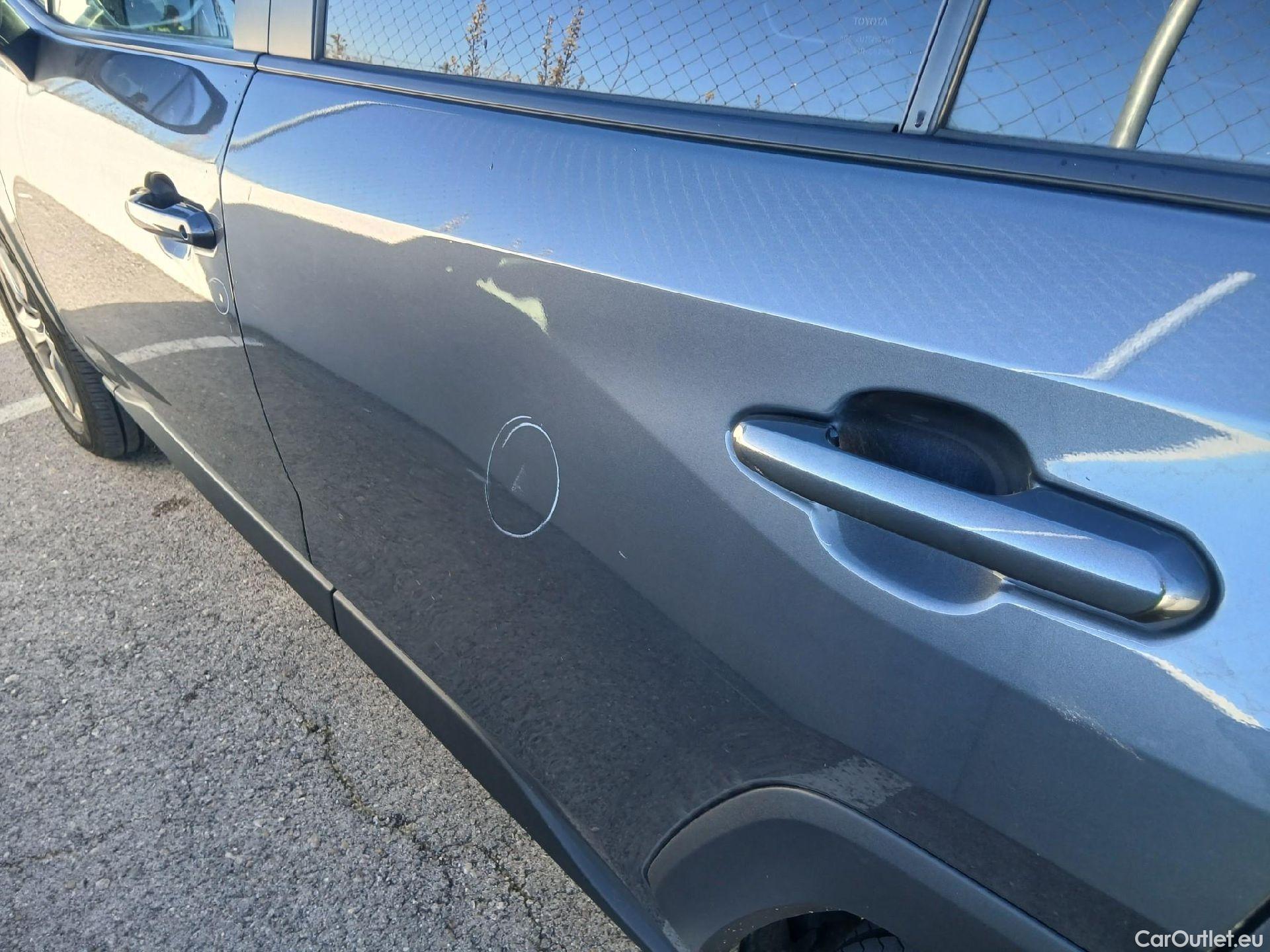  Toyota  RAV4 TOYOTA  / 2018 / 5P / todoterreno 2.5l 220H Advance #16