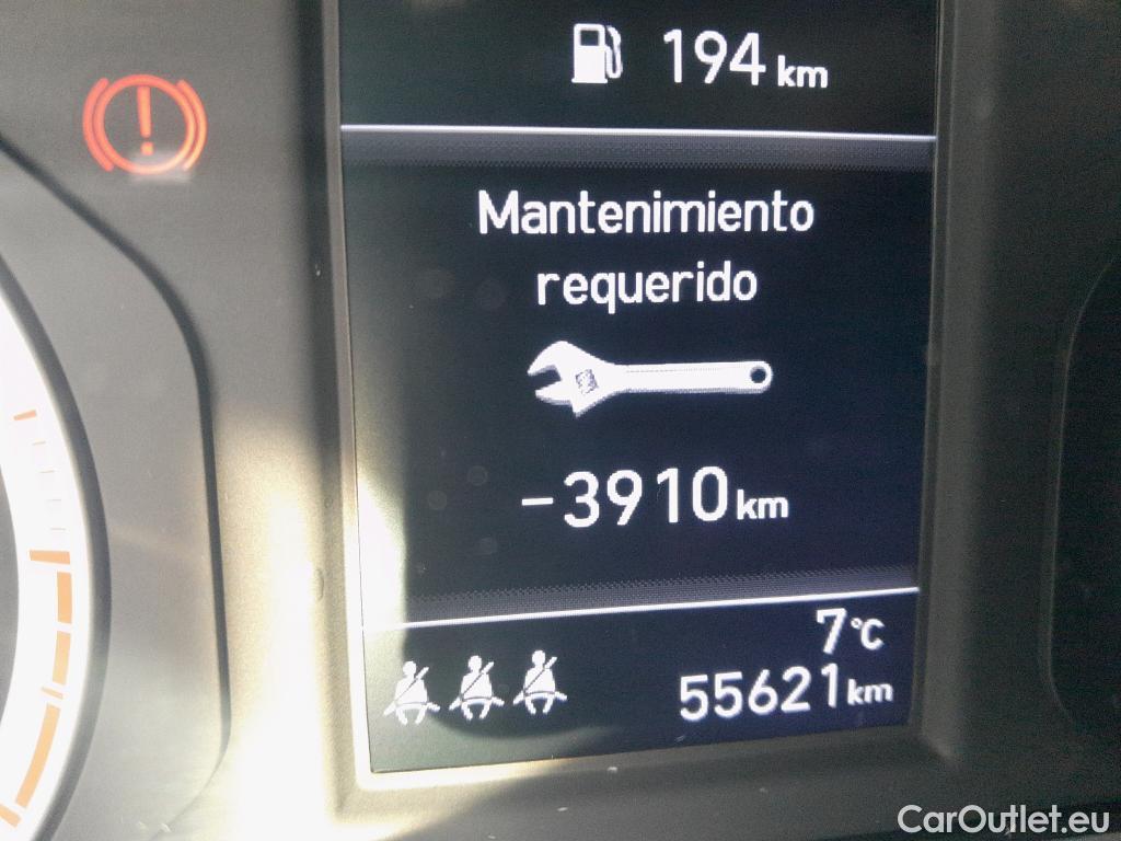  Hyundai  i10 HYUNDAI  / 2020 / 5P / berlina con portón 1.0 Klass #27