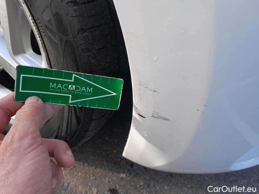  Hyundai  i10 HYUNDAI  / 2020 / 5P / berlina con portón 1.0 Klass #20