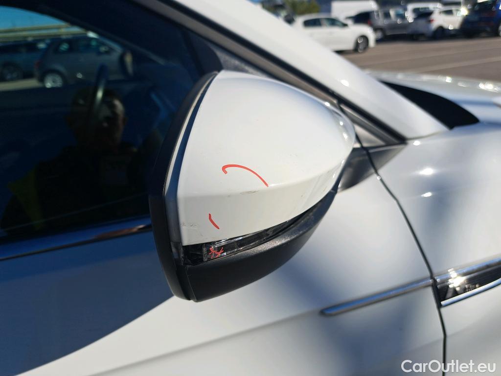  Volkswagen  T-CROSS VOLKSWAGEN  / 2018 / 5P / todoterreno Sport 1.5 TSI 110kW (150CV) DSG #20