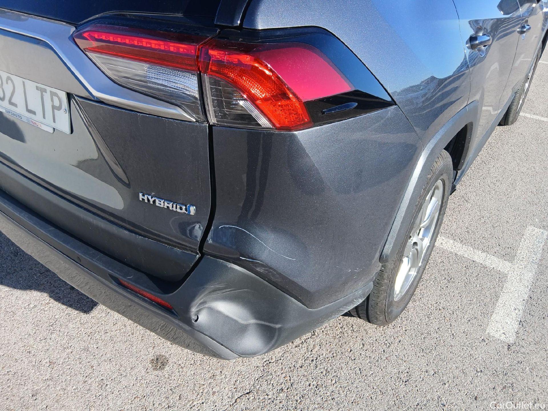  Toyota  RAV4 TOYOTA  / 2018 / 5P / todoterreno 2.5l 220H Advance #20