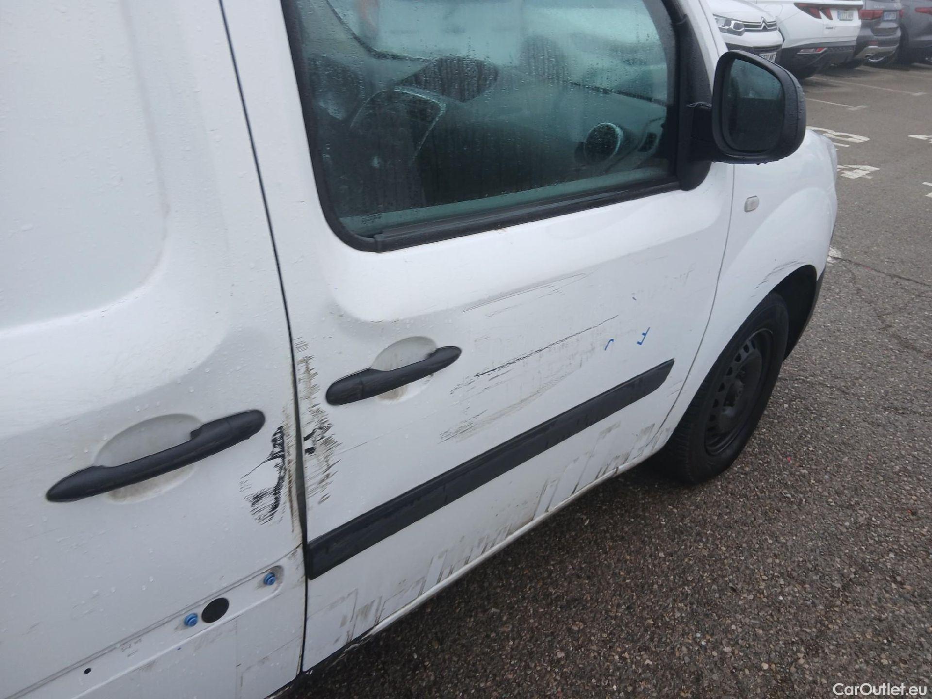  Renault  Kangoo RENAULT  Furgón/2013/3P/furgón derivado de turismo Profesional Blue dCi 70kW (95CV) #25