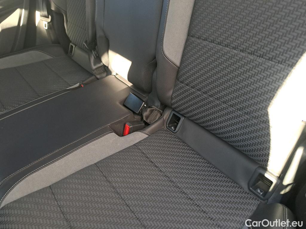  Volkswagen  T-CROSS VOLKSWAGEN  / 2018 / 5P / todoterreno Sport 1.5 TSI 110kW (150CV) DSG #24