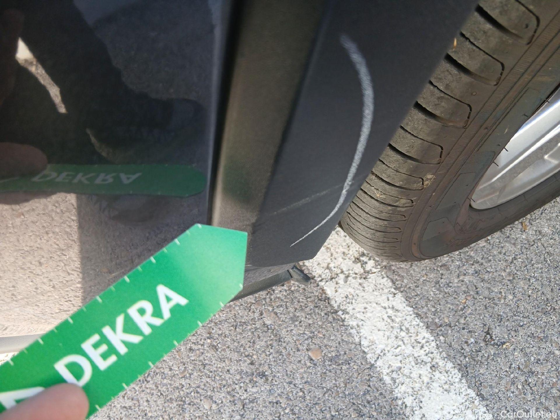  Toyota  RAV4 TOYOTA  / 2018 / 5P / todoterreno 2.5l 220H Advance #11