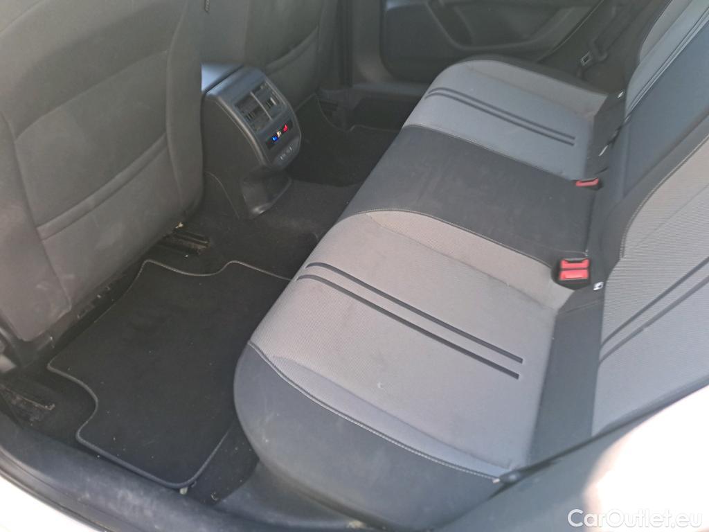  Seat  Leon SEAT Nuevo León / 2020 / 5P / familiar SP 2.0 TDI 85kW Style Go(SP) #10