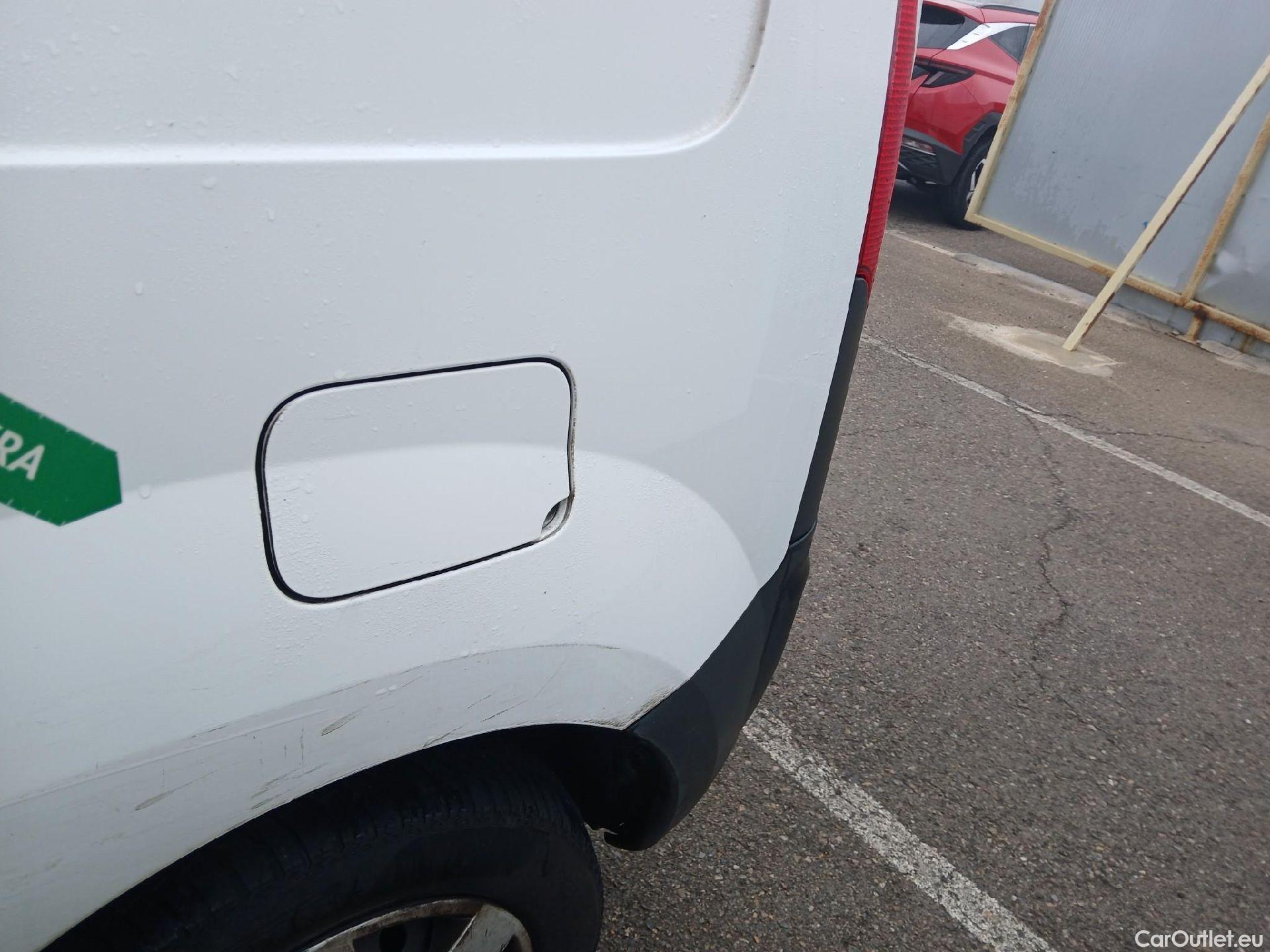  Nissan  NV200 NISSAN NV250 / 2019 / 4P / furgón 2pl 1.5dCi 70 kW (95CV) L2H1 ÓPTIMA #22