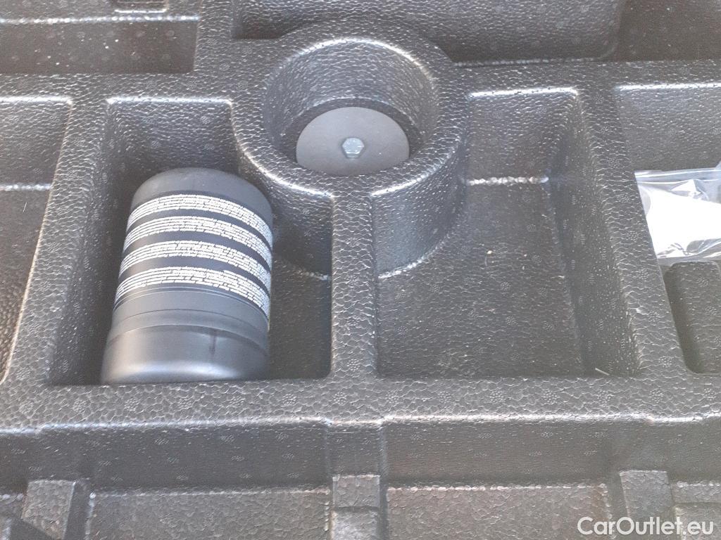  Jeep  Patriot JEEP Renegade / 2014 / 5P / todoterreno S 1.3 PHEV 177kW (240CV) AT AWD #4