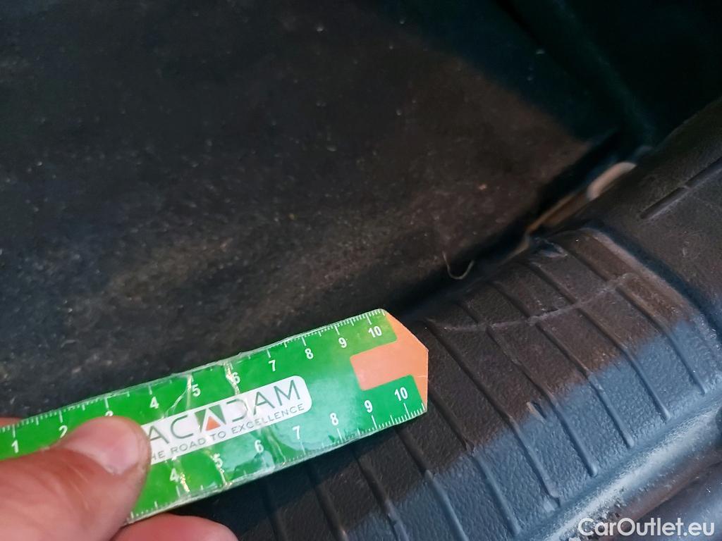  Volkswagen  Polo VOLKSWAGEN  / 2021 / 5P / berlina con portón Life 1.0 TSI 70kW (95CV) #30