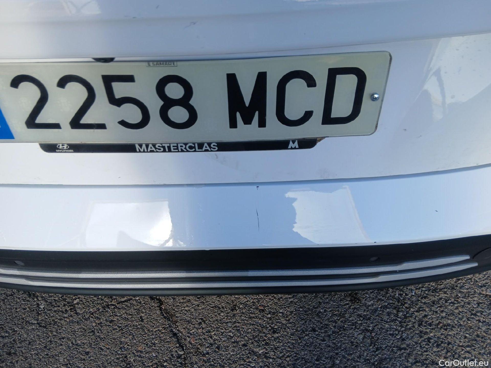  Hyundai  Konna HYUNDAI Kona / 2020 / 5P / todoterreno 100kW EV Maxx #26