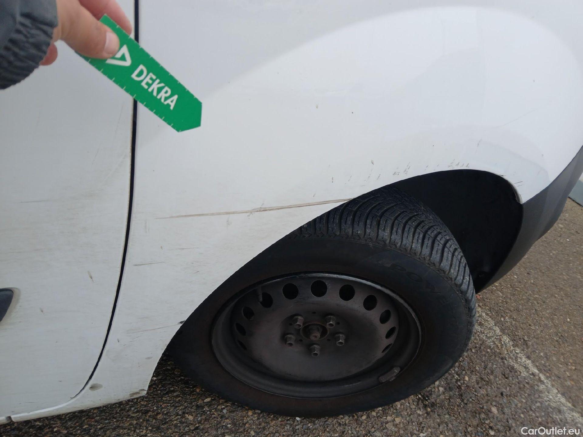  Nissan  NV200 NISSAN NV250 / 2019 / 4P / furgón 2pl 1.5dCi 70 kW (95CV) L2H1 ÓPTIMA #56