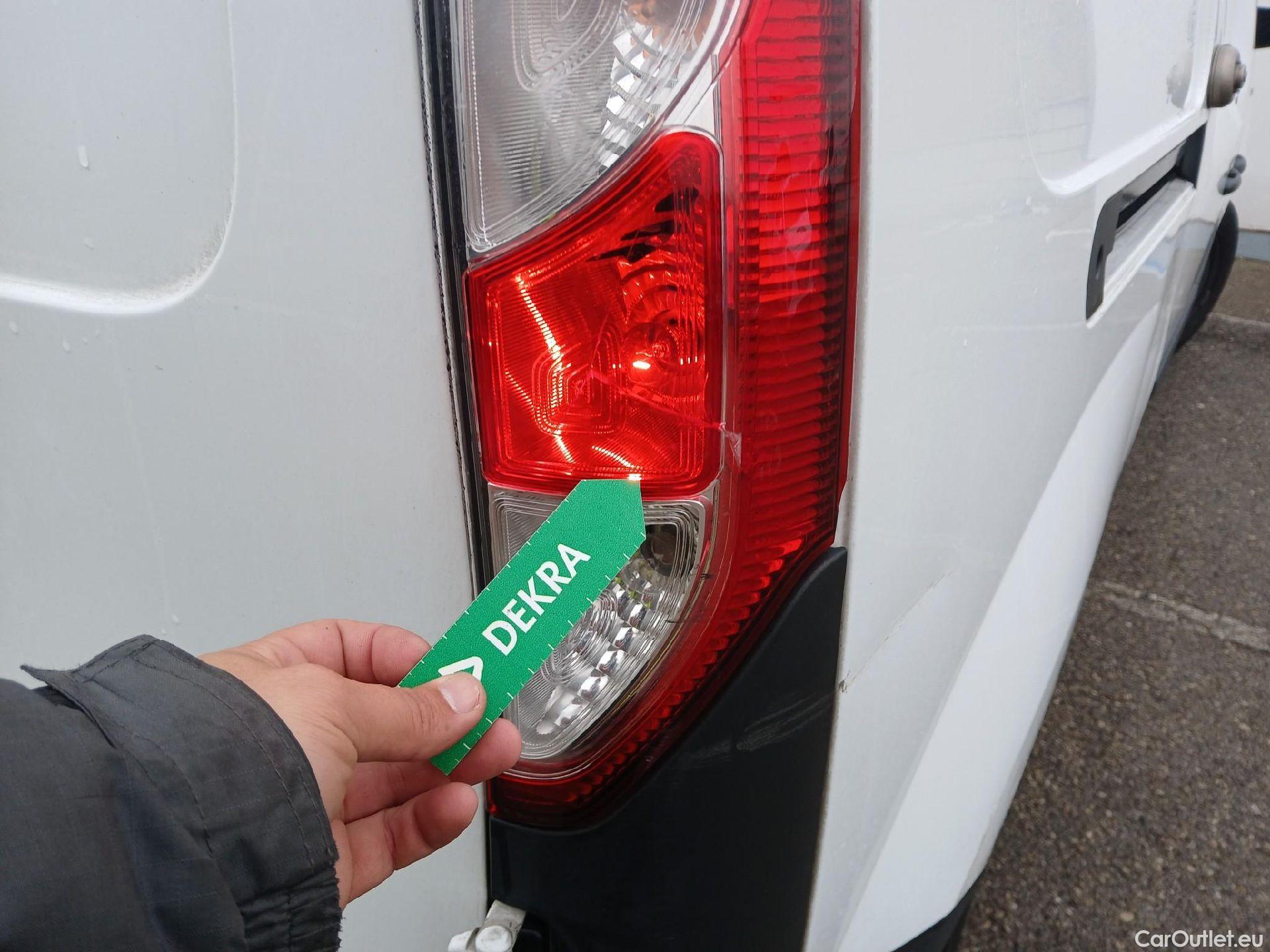  Nissan  NV200 NISSAN NV250 / 2019 / 4P / furgón 2pl 1.5dCi 70 kW (95CV) L2H1 ÓPTIMA #31