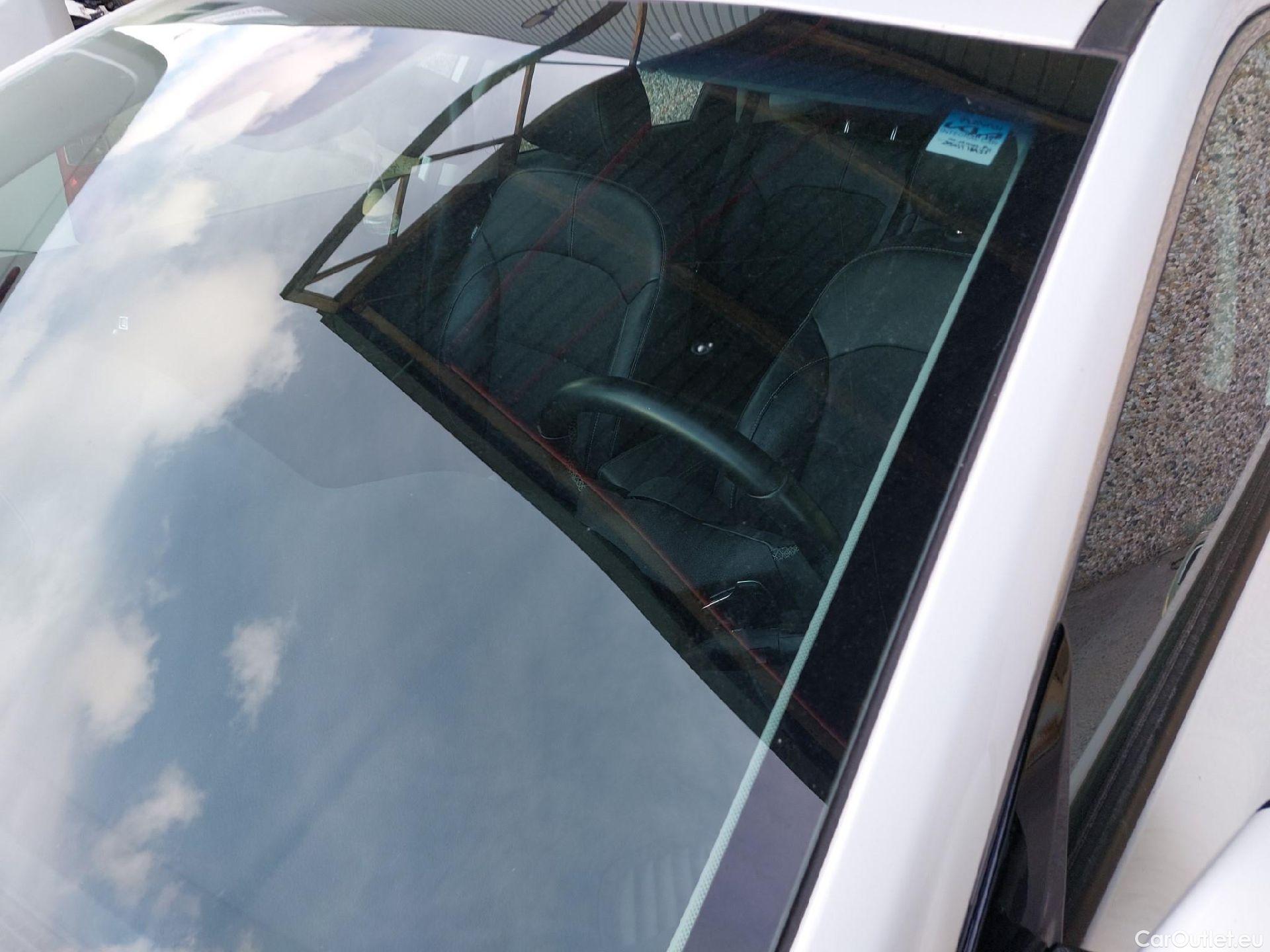  KIA  Niro KIA  / 2019 / 5P / crossover 1.6 GDi PHEV 104kW (141CV) Drive #1