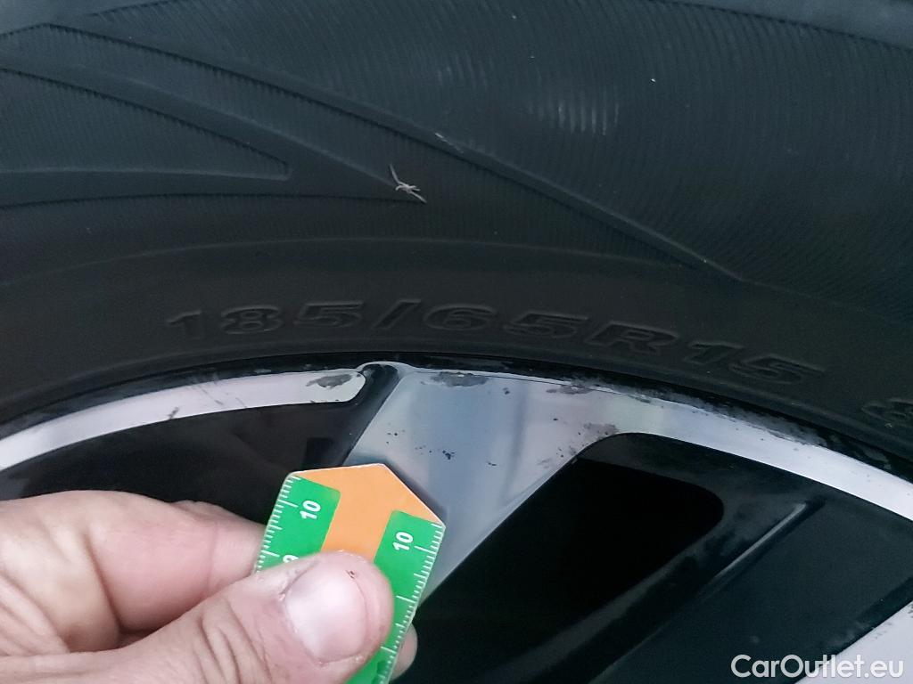  Volkswagen  Polo VOLKSWAGEN  / 2021 / 5P / berlina con portón Life 1.0 TSI 70kW (95CV) #38