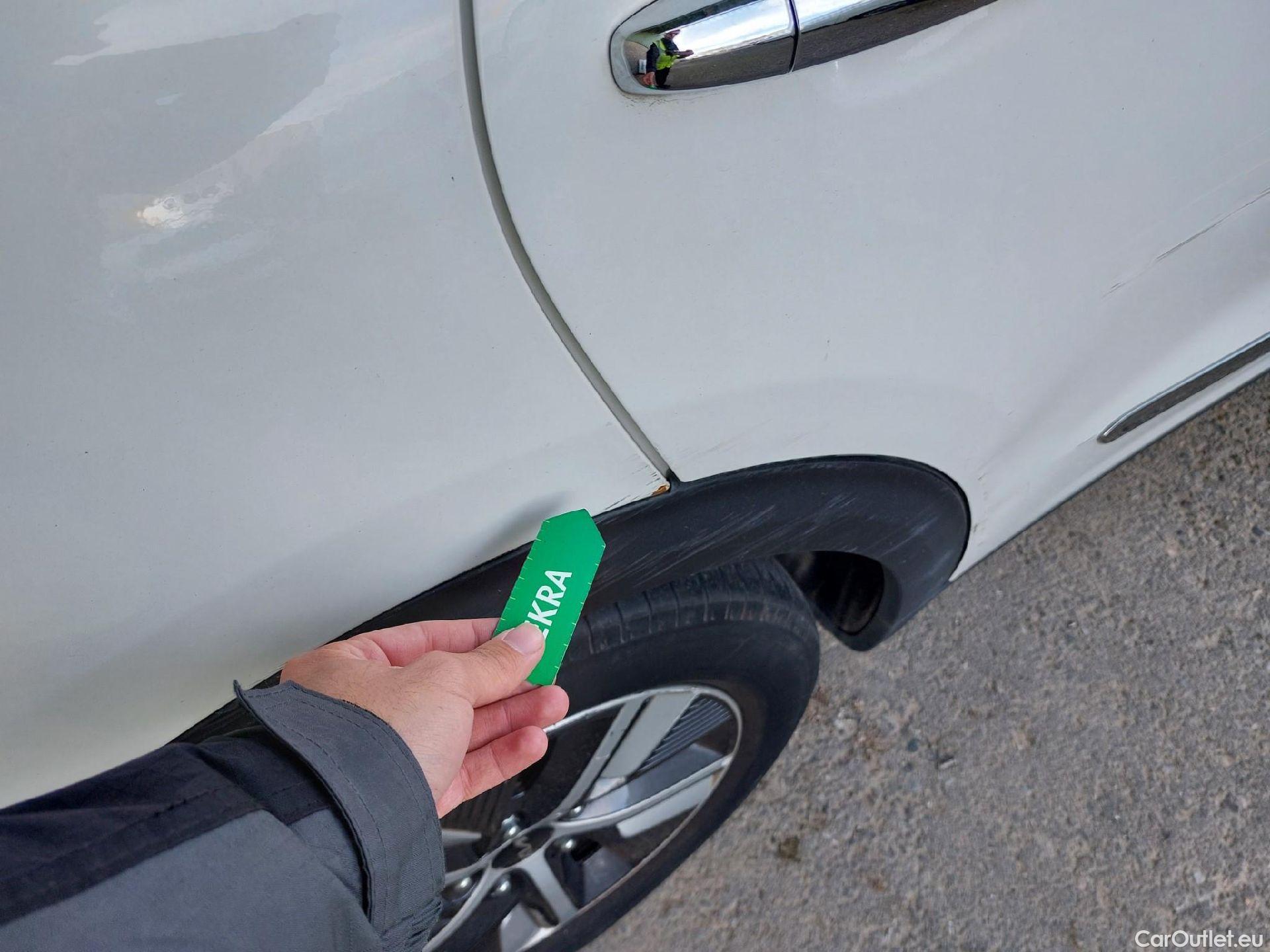  KIA  Niro KIA  / 2019 / 5P / crossover 1.6 GDi PHEV 104kW (141CV) Drive #26