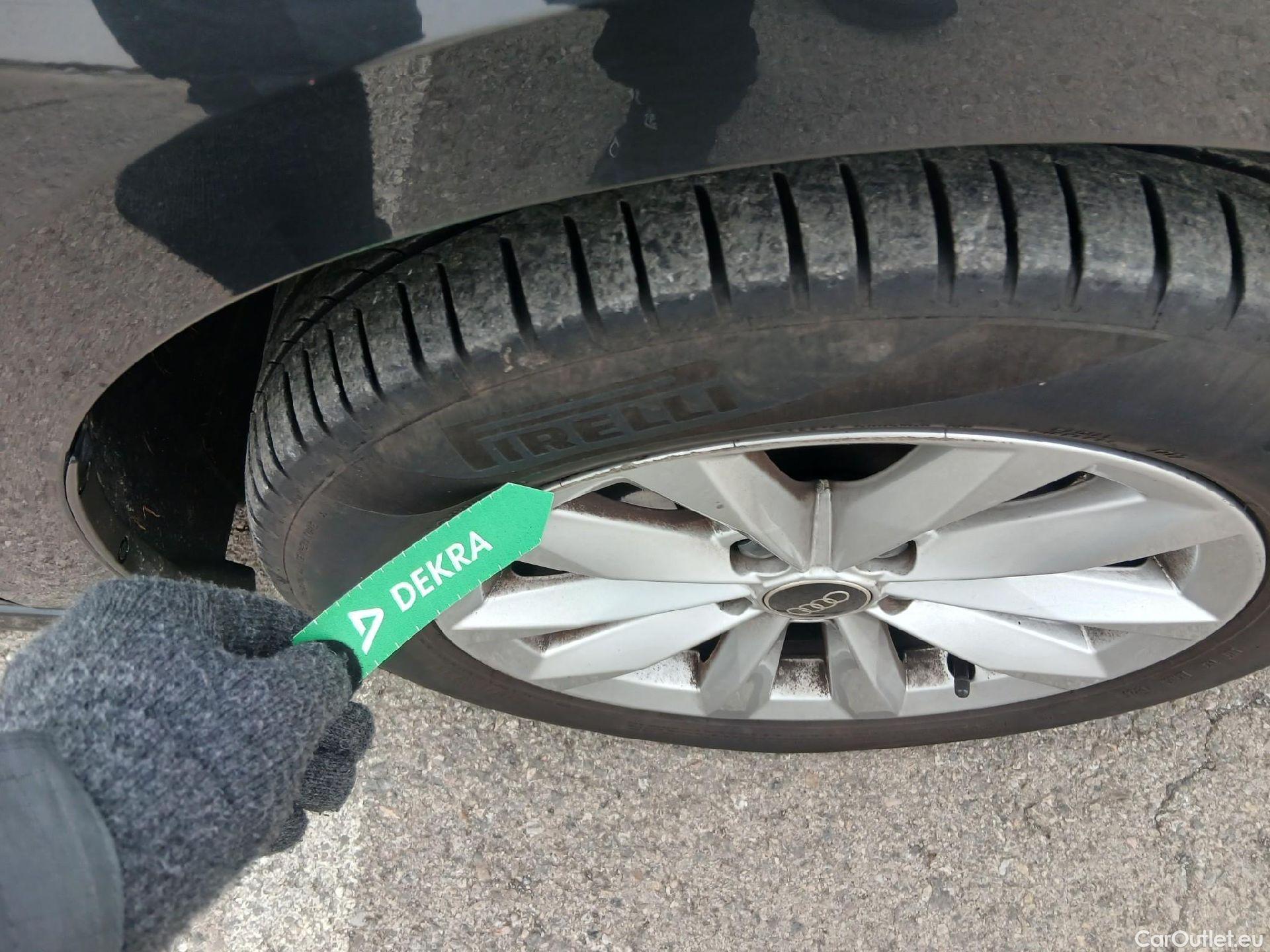  Audi  A3 AUDI  / 2020 / 5P / berlina con portón Sportback 35 TFSI 110kW (150CV) #23