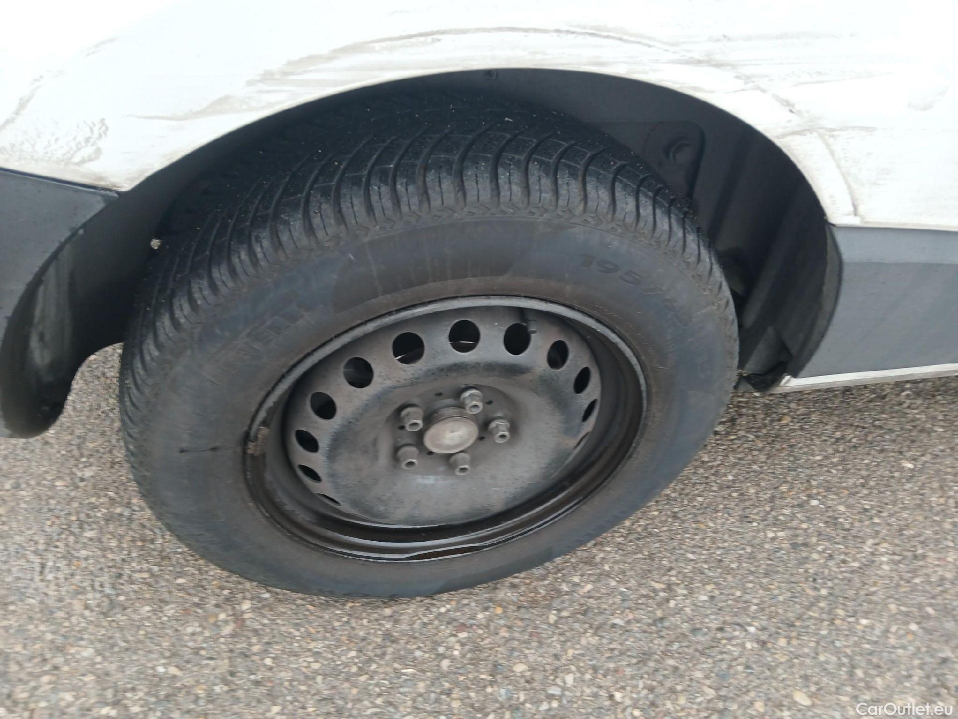  Nissan  NV200 NISSAN NV250 / 2019 / 4P / furgón 2pl 1.5dCi 70 kW (95CV) L2H1 ÓPTIMA #43