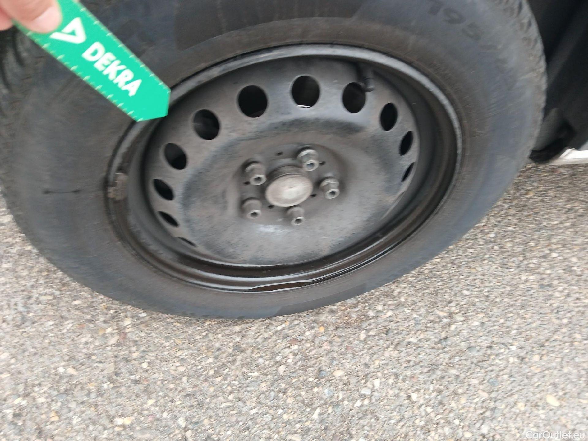  Nissan  NV200 NISSAN NV250 / 2019 / 4P / furgón 2pl 1.5dCi 70 kW (95CV) L2H1 ÓPTIMA #42