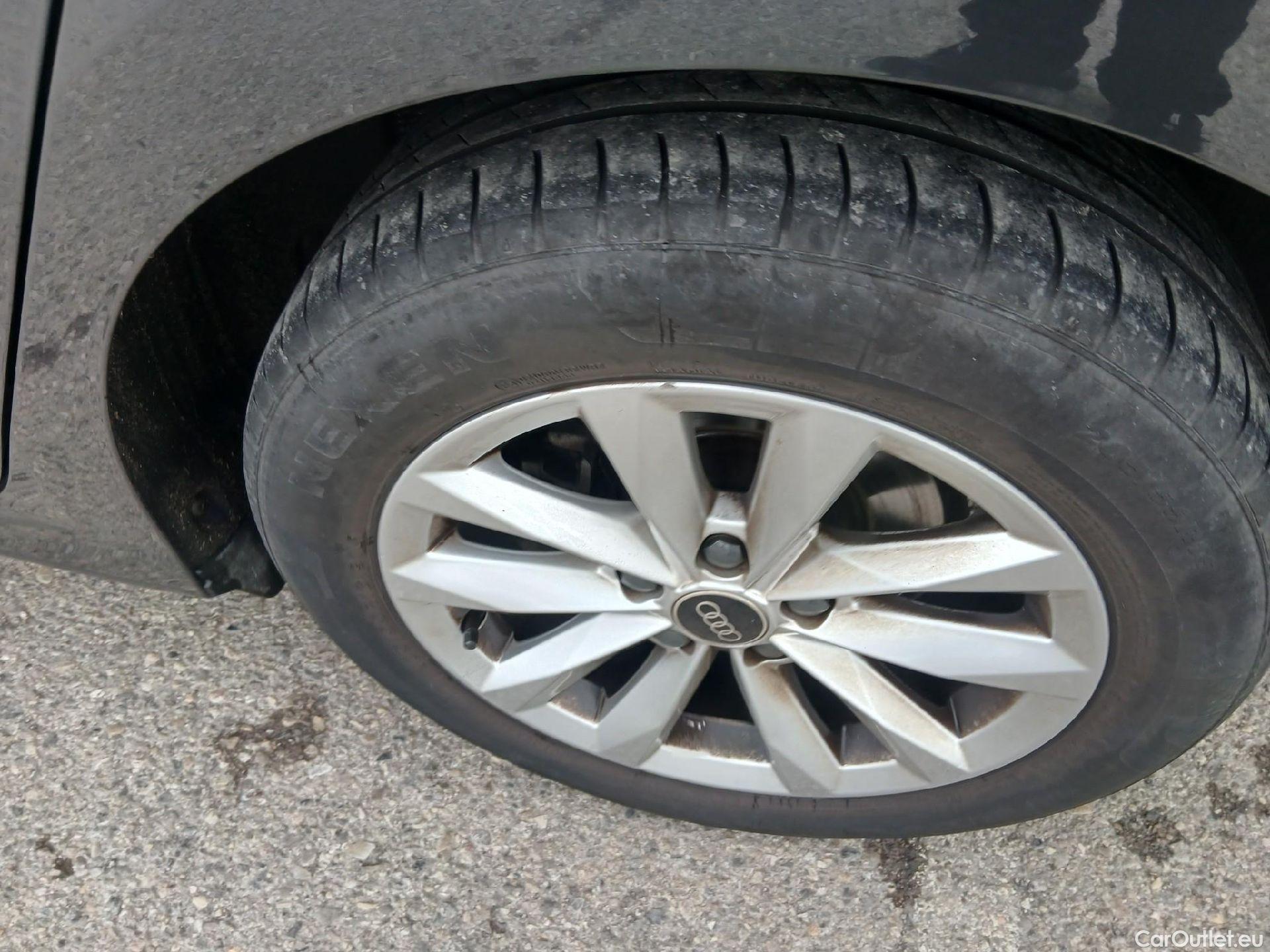  Audi  A3 AUDI  / 2020 / 5P / berlina con portón Sportback 35 TFSI 110kW (150CV) #7