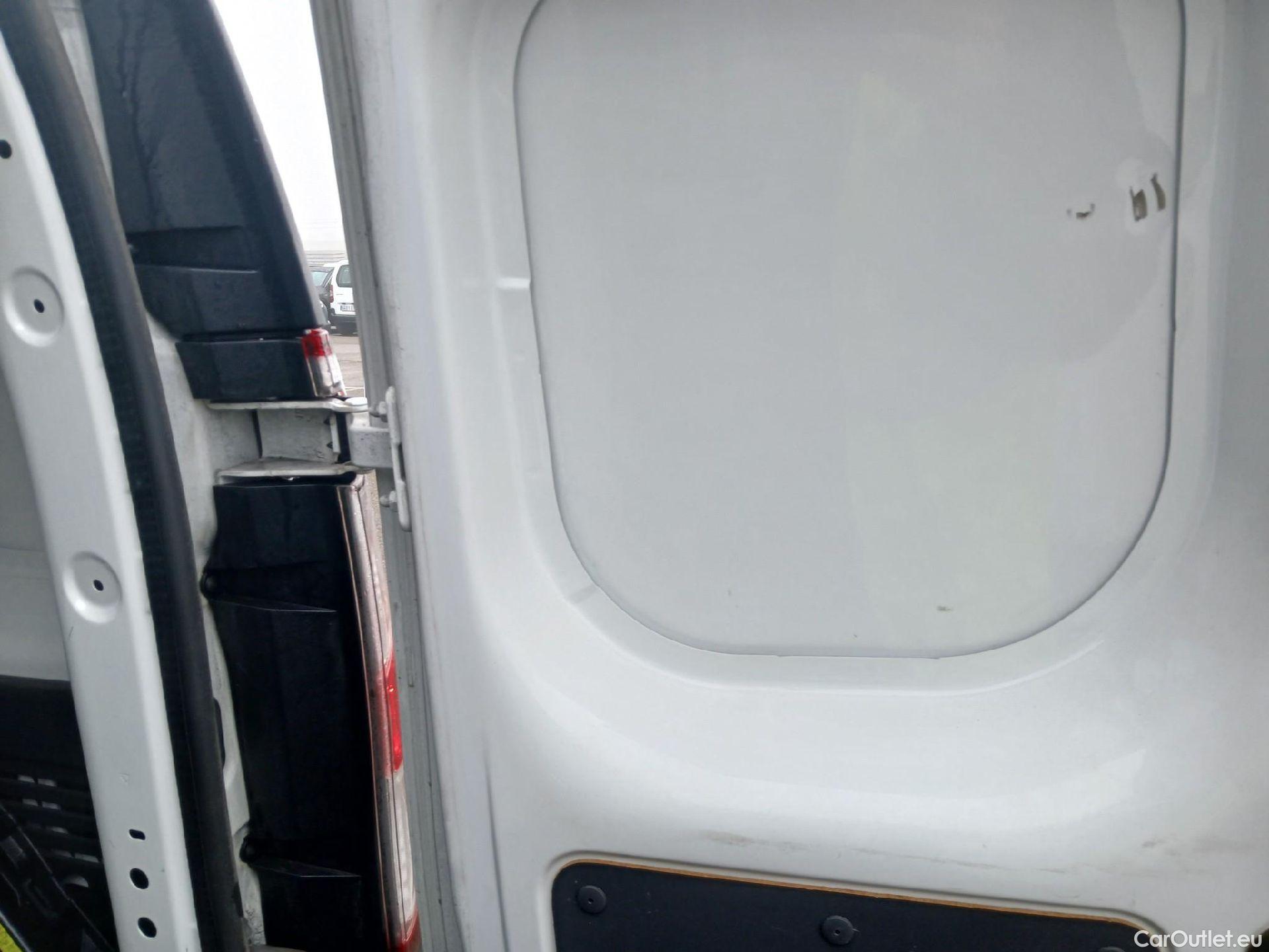  Nissan  NV200 NISSAN NV250 / 2019 / 4P / furgón 2pl 1.5dCi 70 kW (95CV) L2H1 ÓPTIMA #6