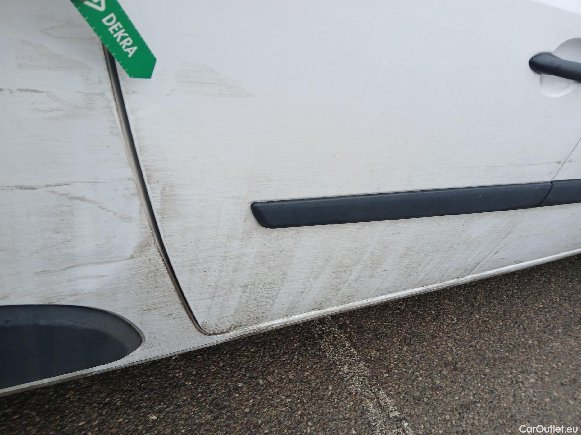  Nissan  NV200 NISSAN NV250 / 2019 / 4P / furgón 2pl 1.5dCi 70 kW (95CV) L2H1 ÓPTIMA #46