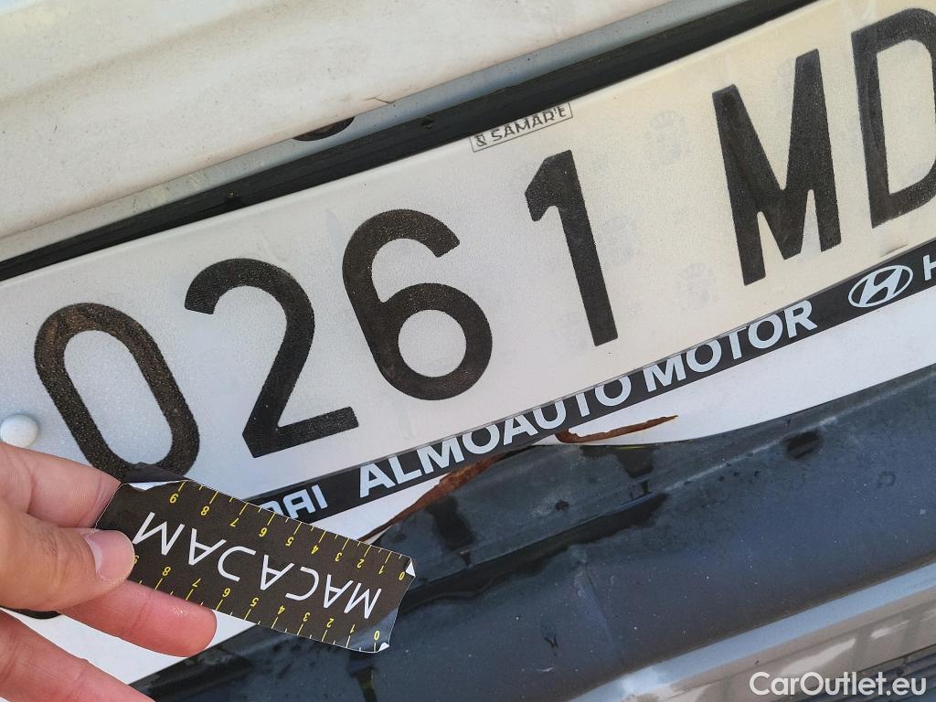  Hyundai  Konna HYUNDAI Kona / 2020 / 5P / todoterreno 1.0 TGDI Klass 4X2 #4