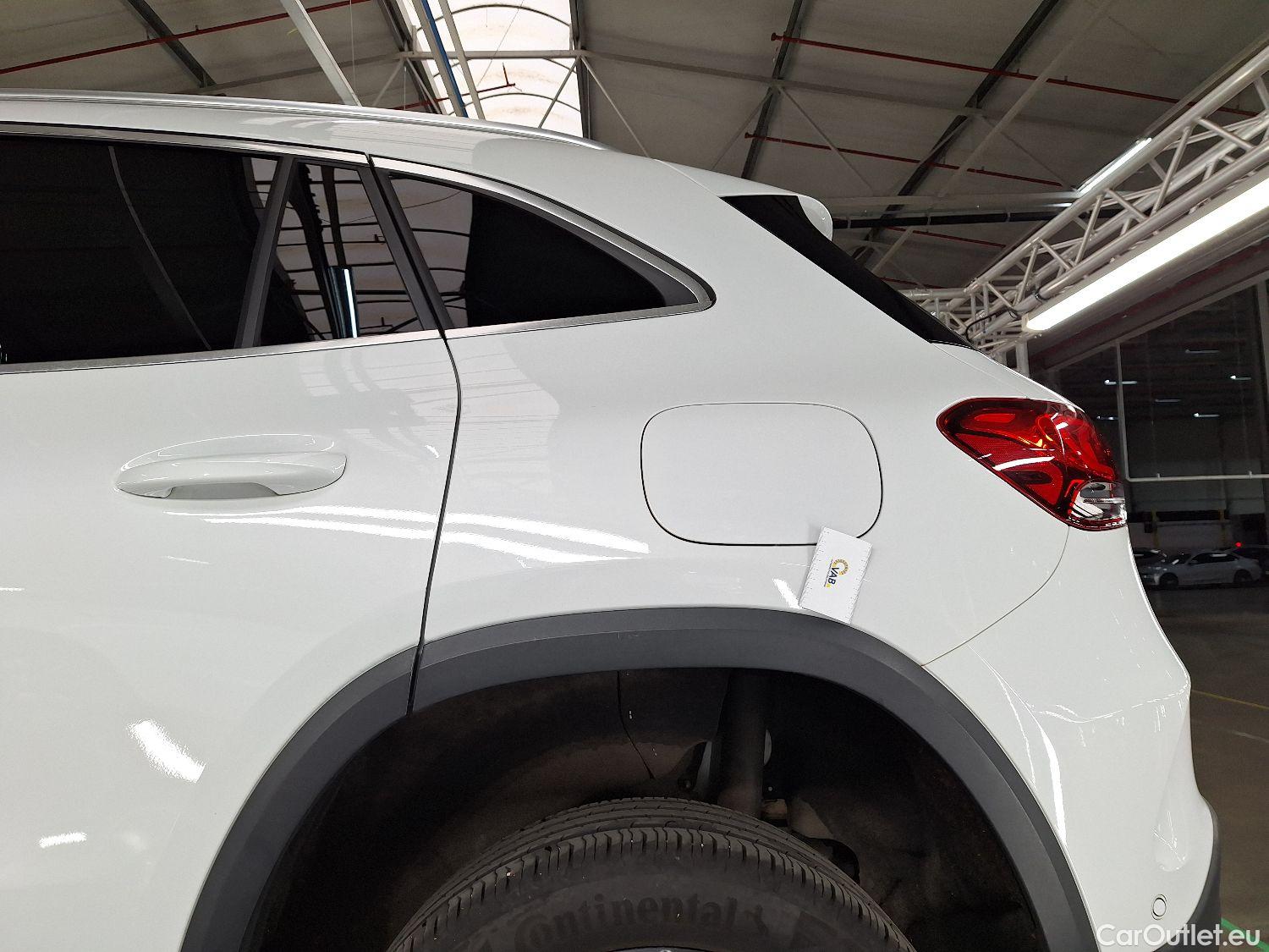  Mercedes  GLA Mercedes,  '20, Mercedes-Benz   250e Business Solution 5d #13