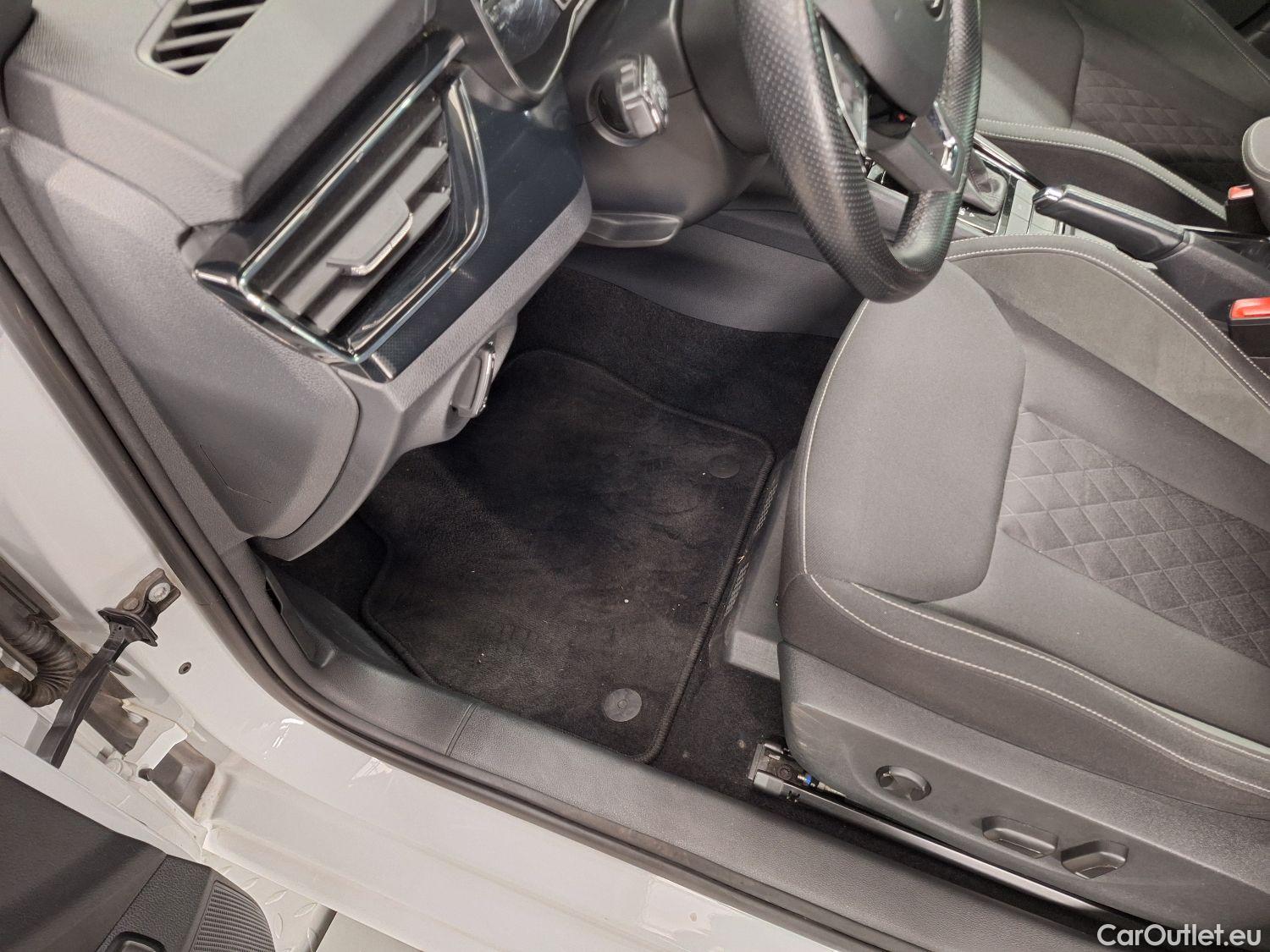  Skoda  Scala Skoda,  '19, Skoda  1.6 TDI 85kW DSG7 Style 5d #33