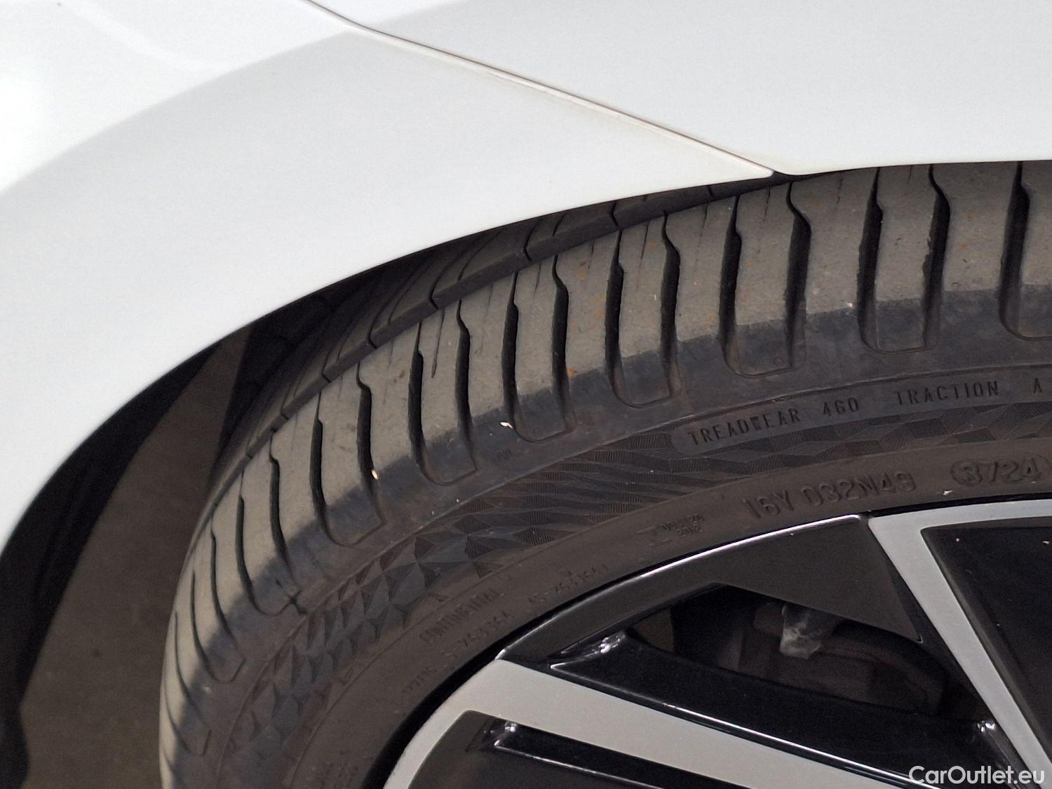  Skoda  Scala Skoda,  '19, Skoda  1.6 TDI 85kW DSG7 Style 5d #40