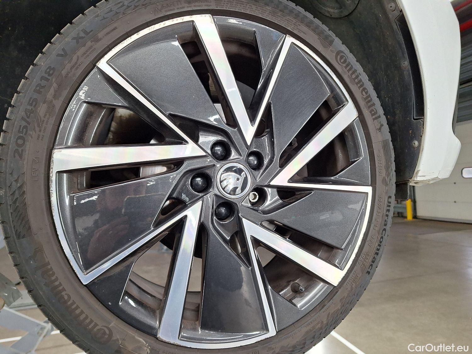  Skoda  Scala Skoda,  '19, Skoda  1.6 TDI 85kW DSG7 Style 5d #1