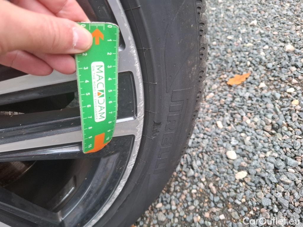  Bmw  Serie 1 BMW Série 1 / 2019 / 5P / Berline 116i DKG7 Business Design #18