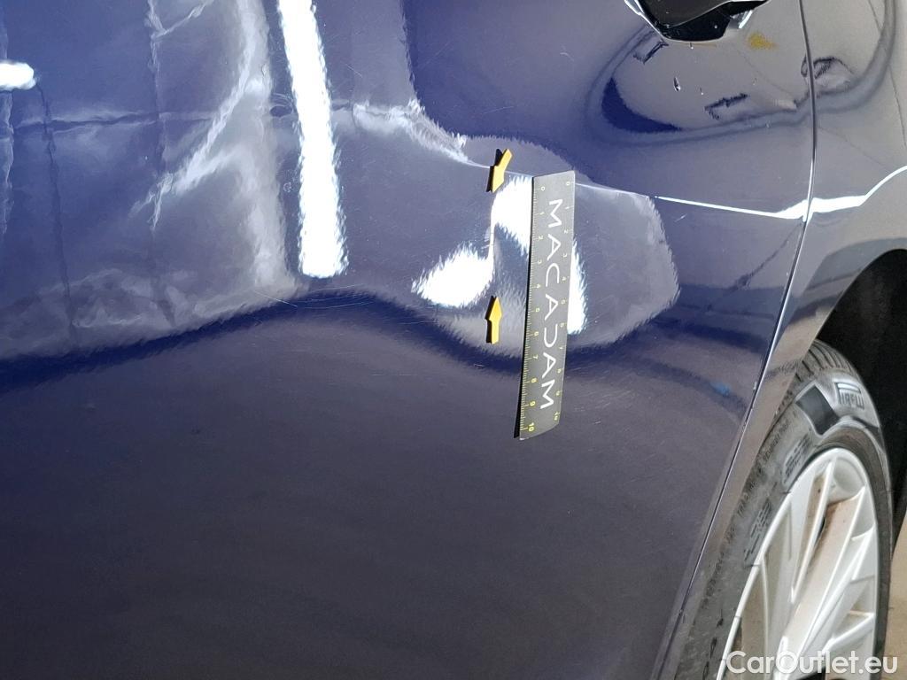  Audi  A3 AUDI  Sportback / 2020 / 5P / Berline 40 TFSI e 204 S Tronic Design Luxe #13