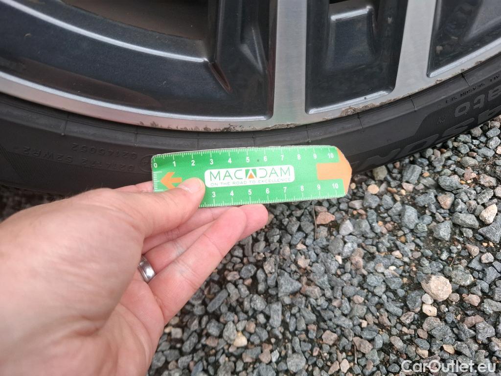  Bmw  Serie 1 BMW Série 1 / 2019 / 5P / Berline 116i DKG7 Business Design #5