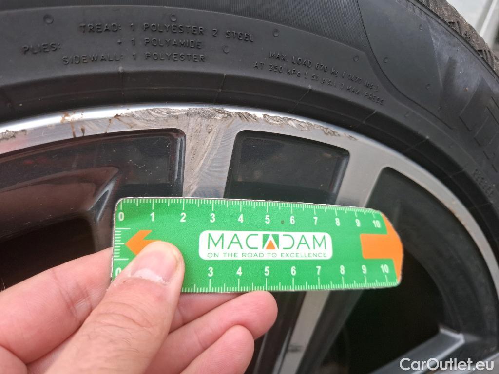  Bmw  Serie 1 BMW Série 1 / 2019 / 5P / Berline 116i DKG7 Business Design #6