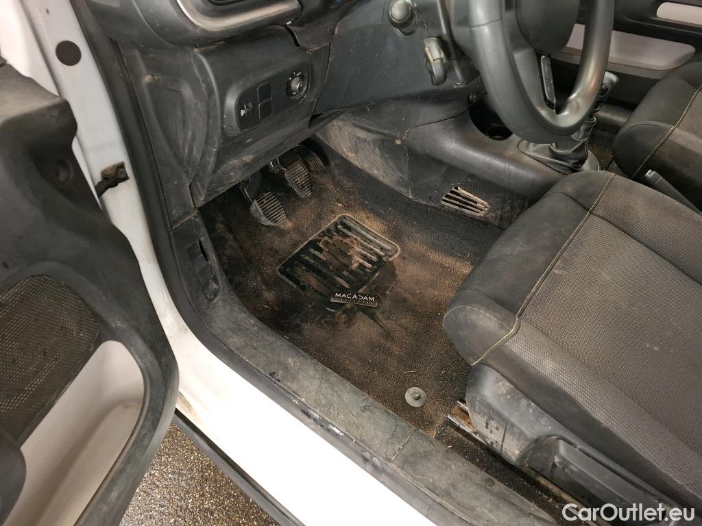  Citroen  C3  Société Feel 1.5 BlueHDI 100CV BVM6 E6dT #1