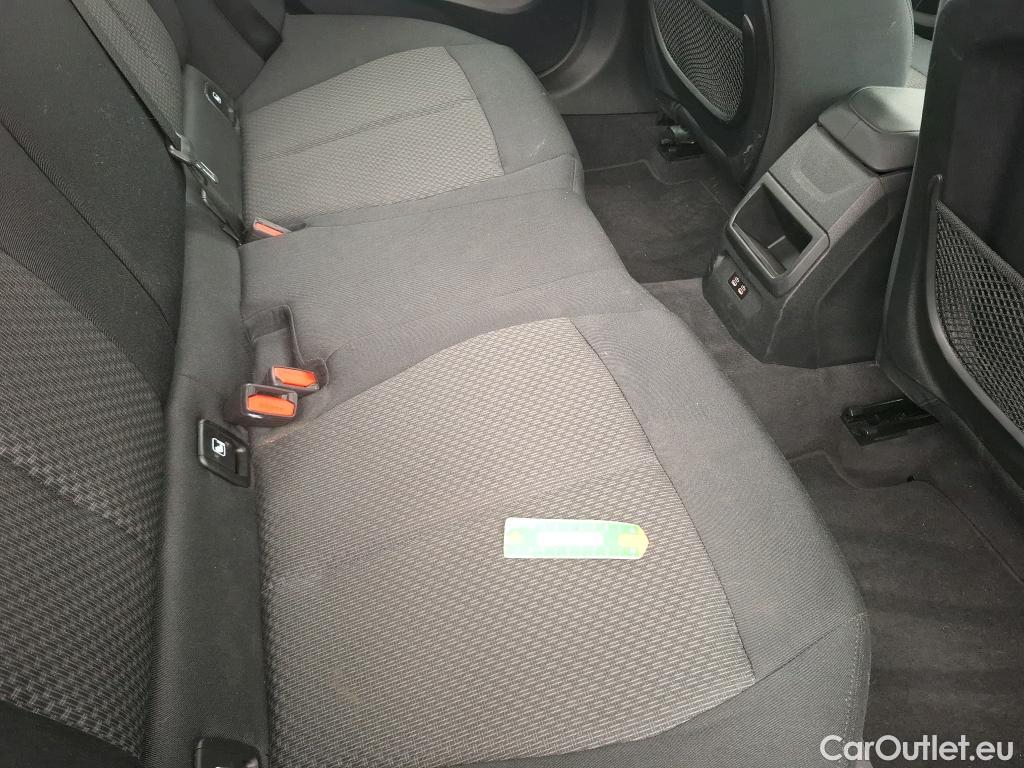  Bmw  Serie 1 BMW Série 1 / 2019 / 5P / Berline 116i DKG7 Business Design #20