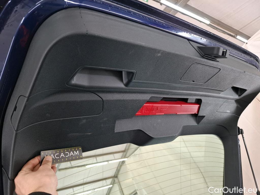  Audi  A3 AUDI  Sportback / 2020 / 5P / Berline 40 TFSI e 204 S Tronic Design Luxe #7