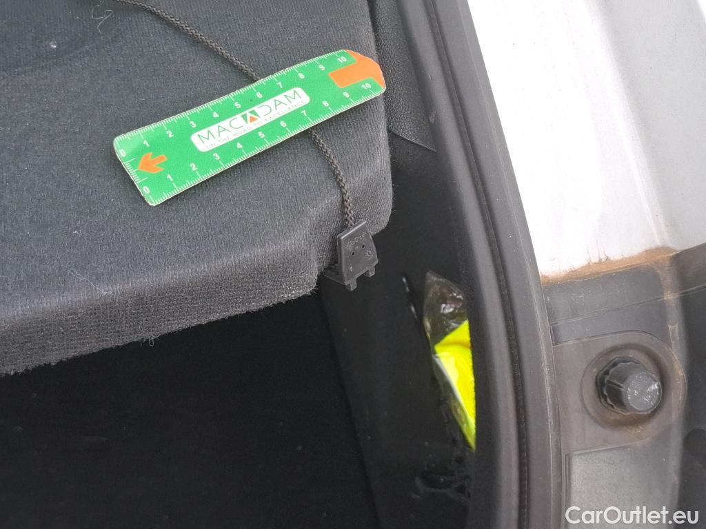  Bmw  Serie 1 BMW Série 1 / 2019 / 5P / Berline 116i DKG7 Business Design #25